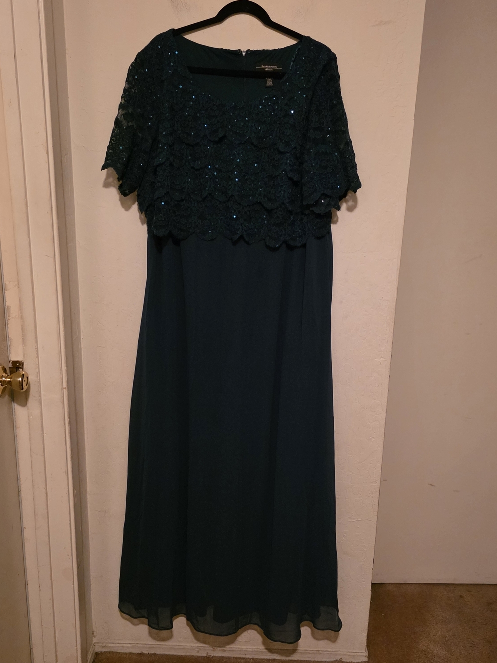 R&M Richards Green Lace Overlay Maxi Dress Size 20W Tall